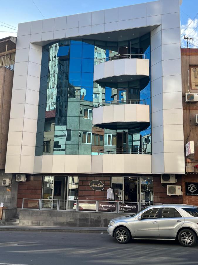 Friendly Hotel Erevan Exterior foto